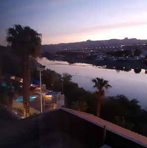 Meet your Posher, Carl